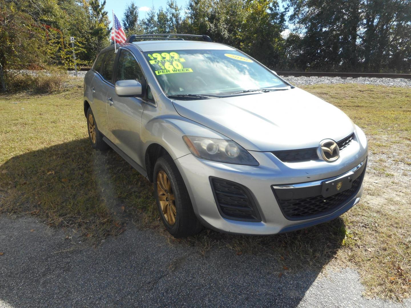 2010 Silver Mazda CX-7 I Sport (JM3ER2WM8A0) with an 2.5L L4 DOHC 16V engine, 5-Speed Automatic transmission, located at 2553 Airline Blvd, Portsmouth, VA, 23701, (757) 488-8331, 36.813889, -76.357597 - Photo#3