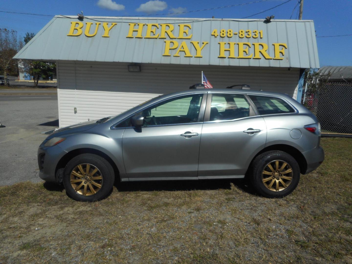 2010 Silver Mazda CX-7 I Sport (JM3ER2WM8A0) with an 2.5L L4 DOHC 16V engine, 5-Speed Automatic transmission, located at 2553 Airline Blvd, Portsmouth, VA, 23701, (757) 488-8331, 36.813889, -76.357597 - Photo#0