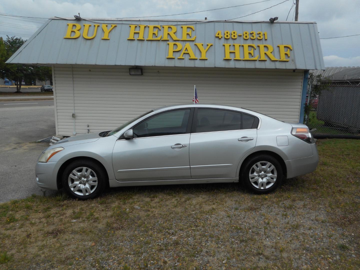 2012 Silver Nissan Altima 2.5 S (1N4AL2AP2CC) with an 2.5L L4 DOHC 16V engine, Automatic transmission, located at 2553 Airline Blvd, Portsmouth, VA, 23701, (757) 488-8331, 36.813889, -76.357597 - ***VEHICLE TERMS*** Down Payment: $499 Weekly Payment: $65 APR: 23.9% Repayment Terms: 30 Months ***- CALL ELIZABETH @ 757-488-8331 TO SCHEDULE YOUR APPOINTMENT TODAY AND GET PRE-APPROVED RIGHT OVER THE PHONE*** - Photo#0