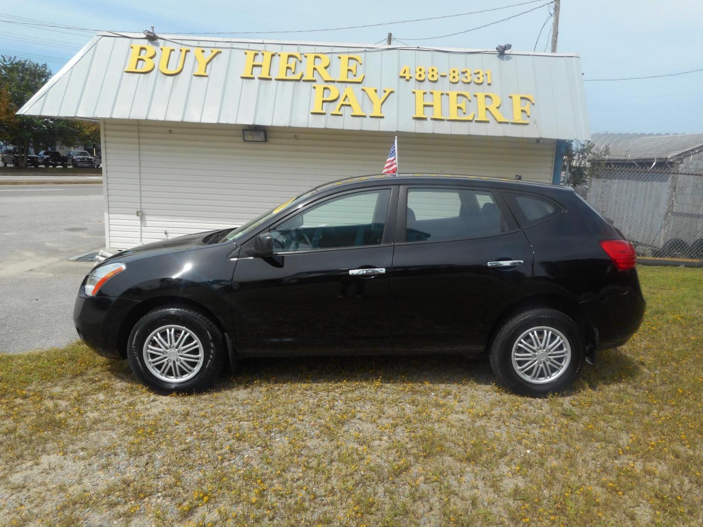 2010 Black Nissan Rogue S 2WD (JN8AS5MTXAW) with an 2.5L L4 DOHC 16V engine, CVT transmission, located at 2553 Airline Blvd, Portsmouth, VA, 23701, (757) 488-8331, 36.813889, -76.357597 - Photo#1