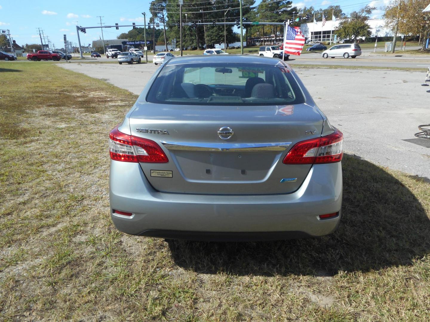 2014 Gray Nissan Sentra S 6MT (3N1AB7AP7EY) with an 1.8L L4 SFI DOHC 16V engine, 6-Speed Automatic transmission, located at 2553 Airline Blvd, Portsmouth, VA, 23701, (757) 488-8331, 36.813889, -76.357597 - Photo#5