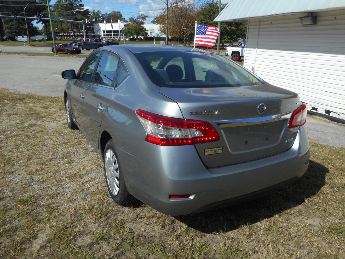 2014 Gray Nissan Sentra S 6MT (3N1AB7AP7EY) with an 1.8L L4 SFI DOHC 16V engine, 6-Speed Automatic transmission, located at 2553 Airline Blvd, Portsmouth, VA, 23701, (757) 488-8331, 36.813889, -76.357597 - Photo#7