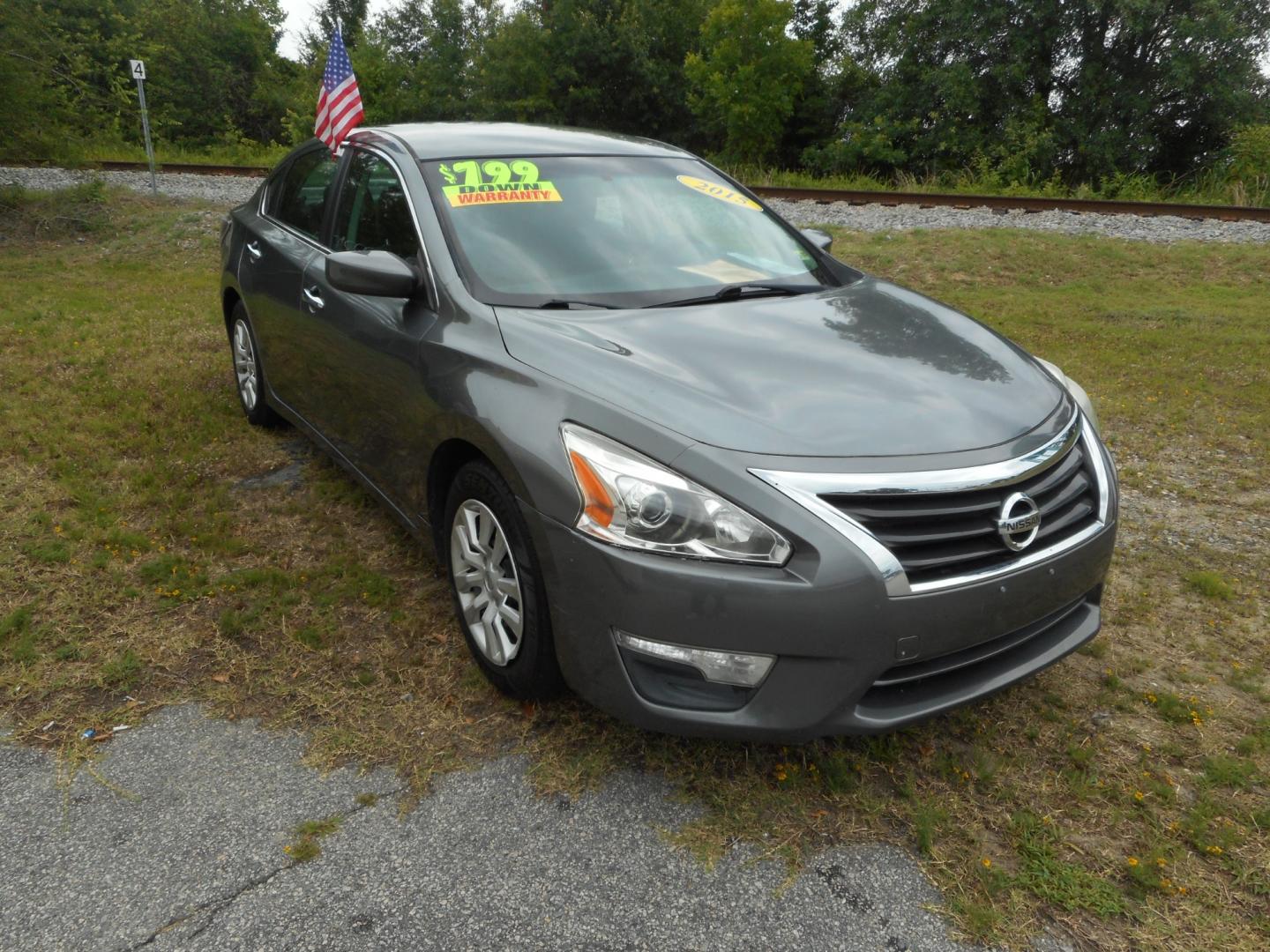 2015 Gray Nissan Altima (1N4AL3AP8FC) , located at 2553 Airline Blvd, Portsmouth, VA, 23701, (757) 488-8331, 36.813889, -76.357597 - Photo#3