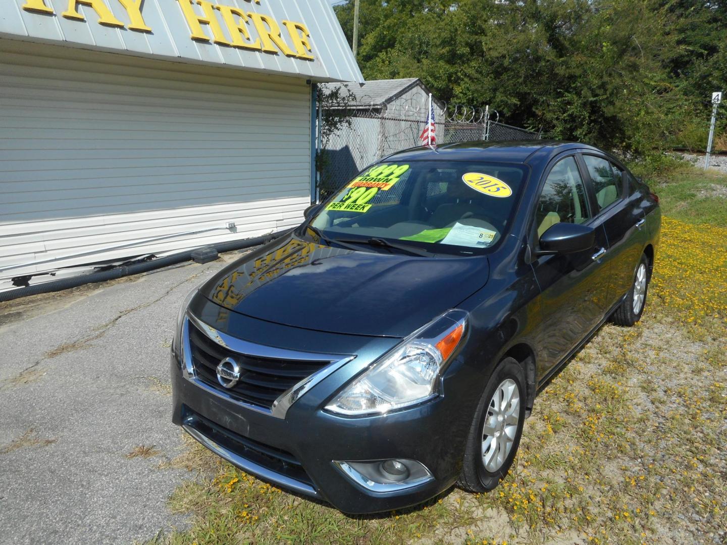 2015 Nissan Versa 1.6 S 5M (3N1CN7AP8FL) with an 1.6L L4 DOHC 16V engine, 5-Speed Automatic transmission, located at 2553 Airline Blvd, Portsmouth, VA, 23701, (757) 488-8331, 36.813889, -76.357597 - ***VEHICLE TERMS*** Down Payment: $499 Weekly Payment: $90 APR: 23.9% Repayment Terms: 42 Months ***- CALL ELIZABETH @ 757-488-8331 TO SCHEDULE YOUR APPOINTMENT TODAY AND GET PRE-APPROVED RIGHT OVER THE PHONE*** - Photo#2