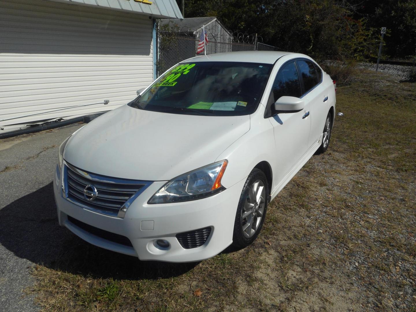 2013 Nissan Sentra S 6MT (3N1AB7AP3DL) with an 2.0L L4 DOHC 16V engine, 6-Speed Manual transmission, located at 2553 Airline Blvd, Portsmouth, VA, 23701, (757) 488-8331, 36.813889, -76.357597 - Down Payment: $899 Weekly Payment: $90 APR: 23.9% Repayment Terms: 42 Months ***CALL ELIZABETH SMITH - DIRECTOR OF MARKETING @ 757-488-8331 TO SCHEDULE YOUR APPOINTMENT TODAY AND GET PRE-APPROVED RIGHT OVER THE PHONE*** - Photo#0