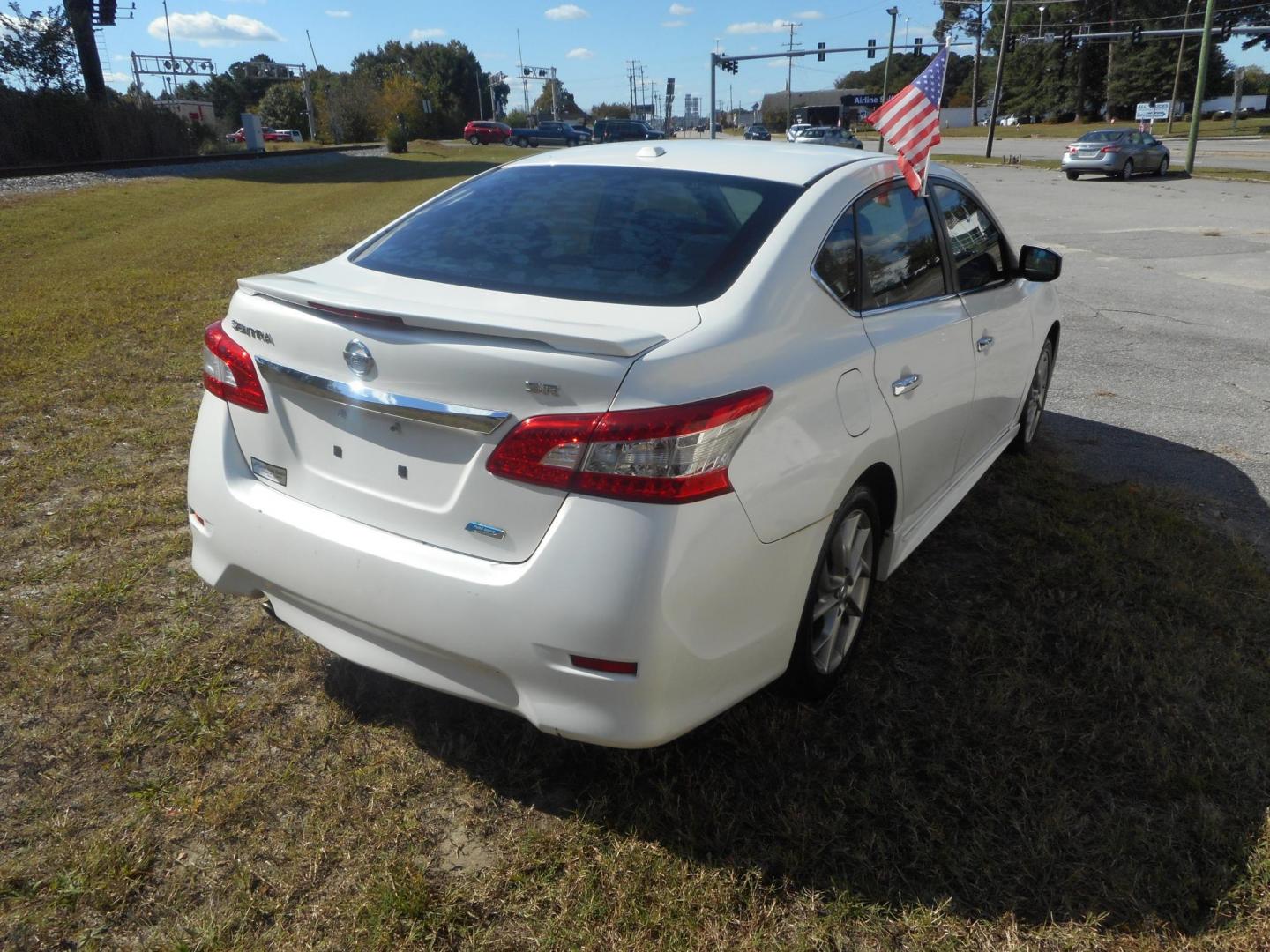 2013 Nissan Sentra S 6MT (3N1AB7AP3DL) with an 2.0L L4 DOHC 16V engine, 6-Speed Manual transmission, located at 2553 Airline Blvd, Portsmouth, VA, 23701, (757) 488-8331, 36.813889, -76.357597 - Down Payment: $899 Weekly Payment: $90 APR: 23.9% Repayment Terms: 42 Months ***CALL ELIZABETH SMITH - DIRECTOR OF MARKETING @ 757-488-8331 TO SCHEDULE YOUR APPOINTMENT TODAY AND GET PRE-APPROVED RIGHT OVER THE PHONE*** - Photo#5